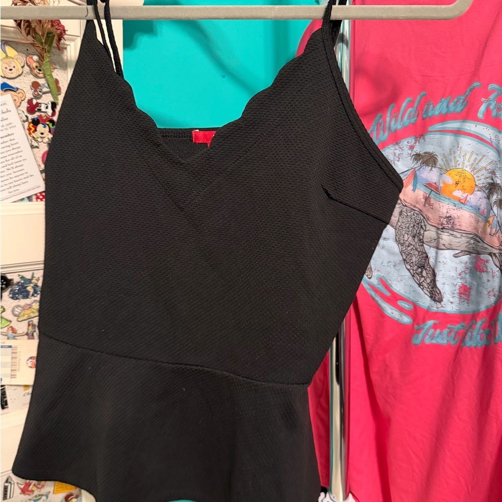 BONGO Black Scalloped V-Neck Peplum Cami